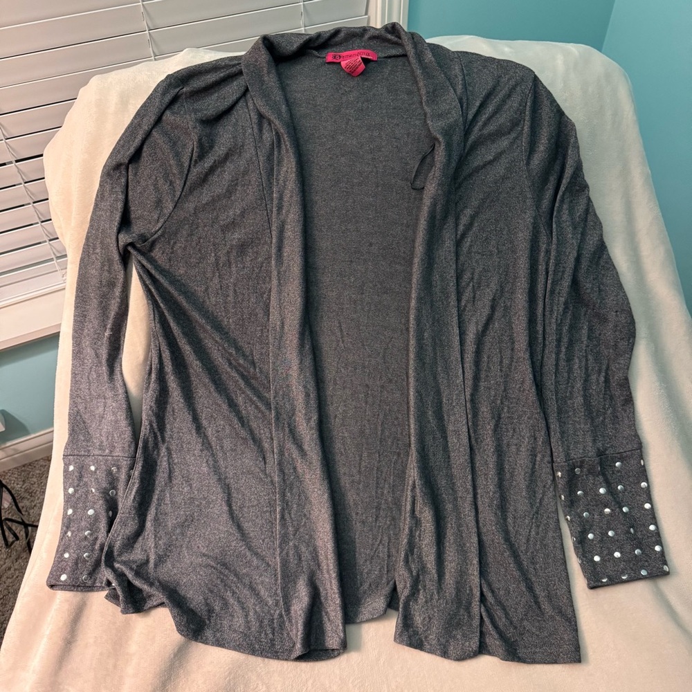 Demanding By Say What? Open Front Cardigan Women’s Large Grey Studded Sleeves